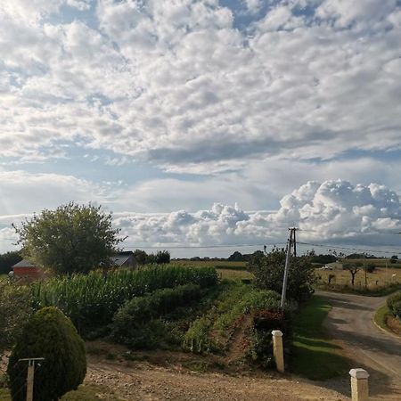 Appartement Calme En Pleine Campagne Malaussanne Esterno foto