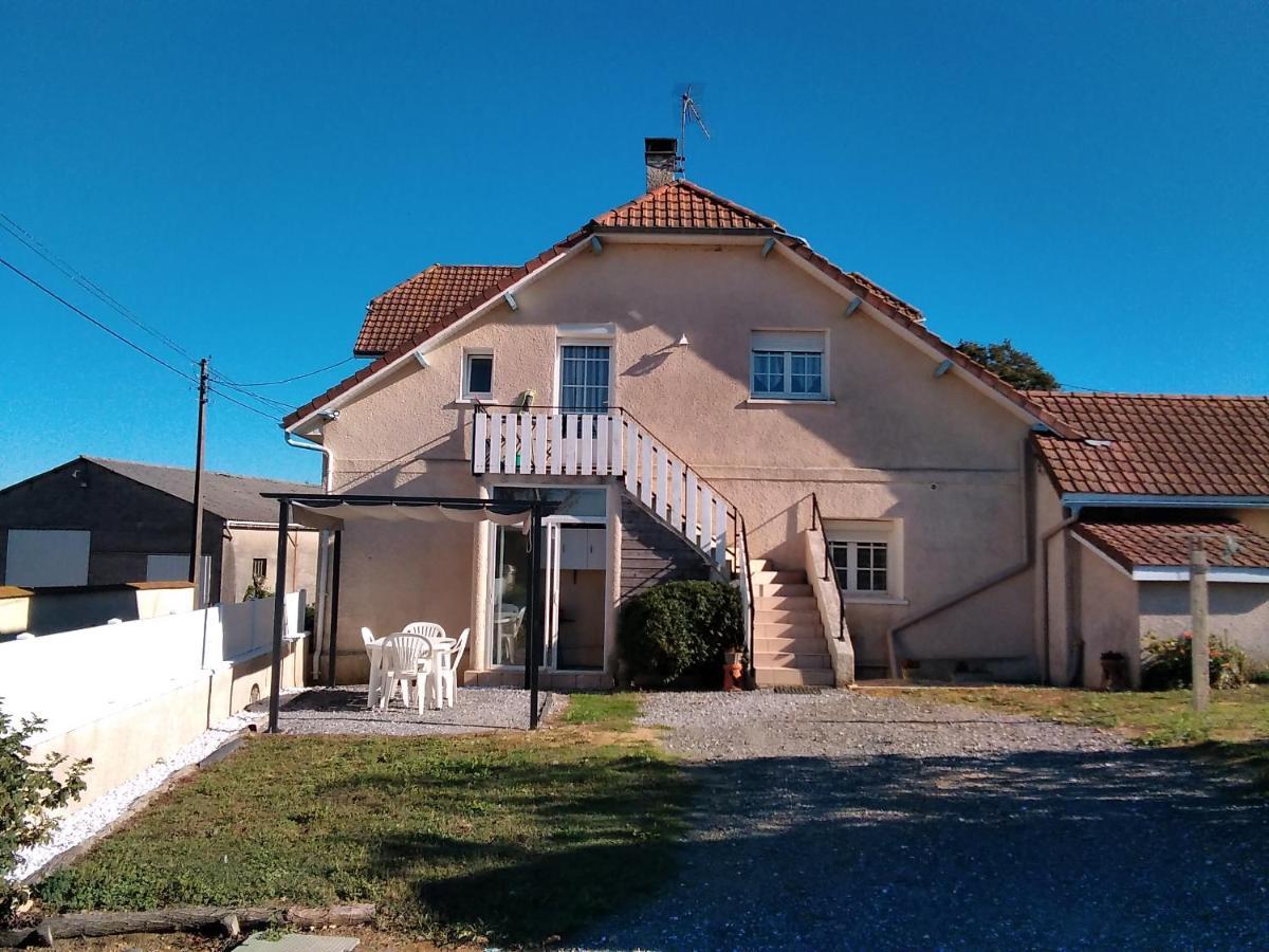 Appartement Calme En Pleine Campagne Malaussanne Esterno foto